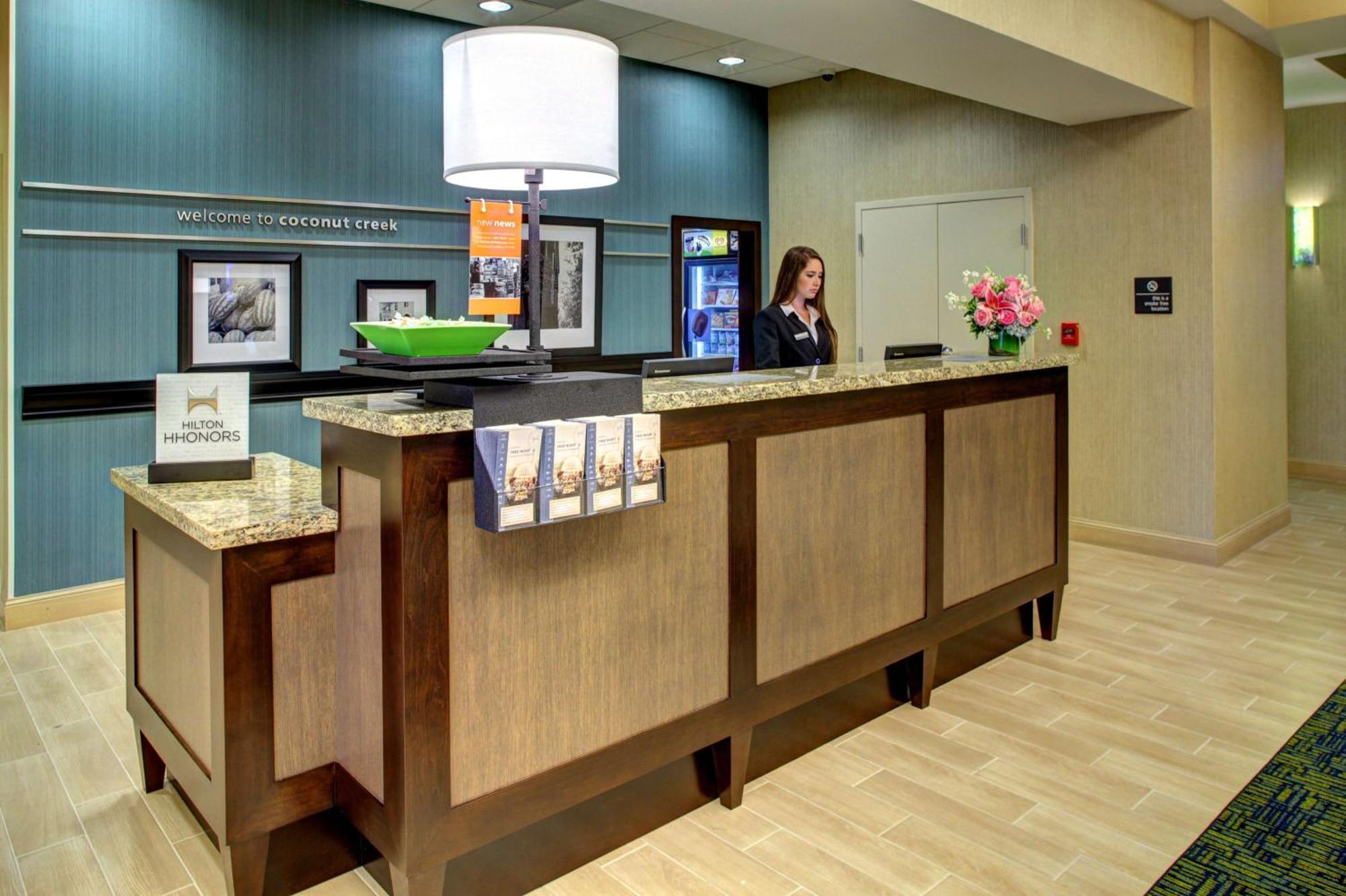 Hampton Inn And Suites Coconut Creek West Dixie Bend Екстериор снимка